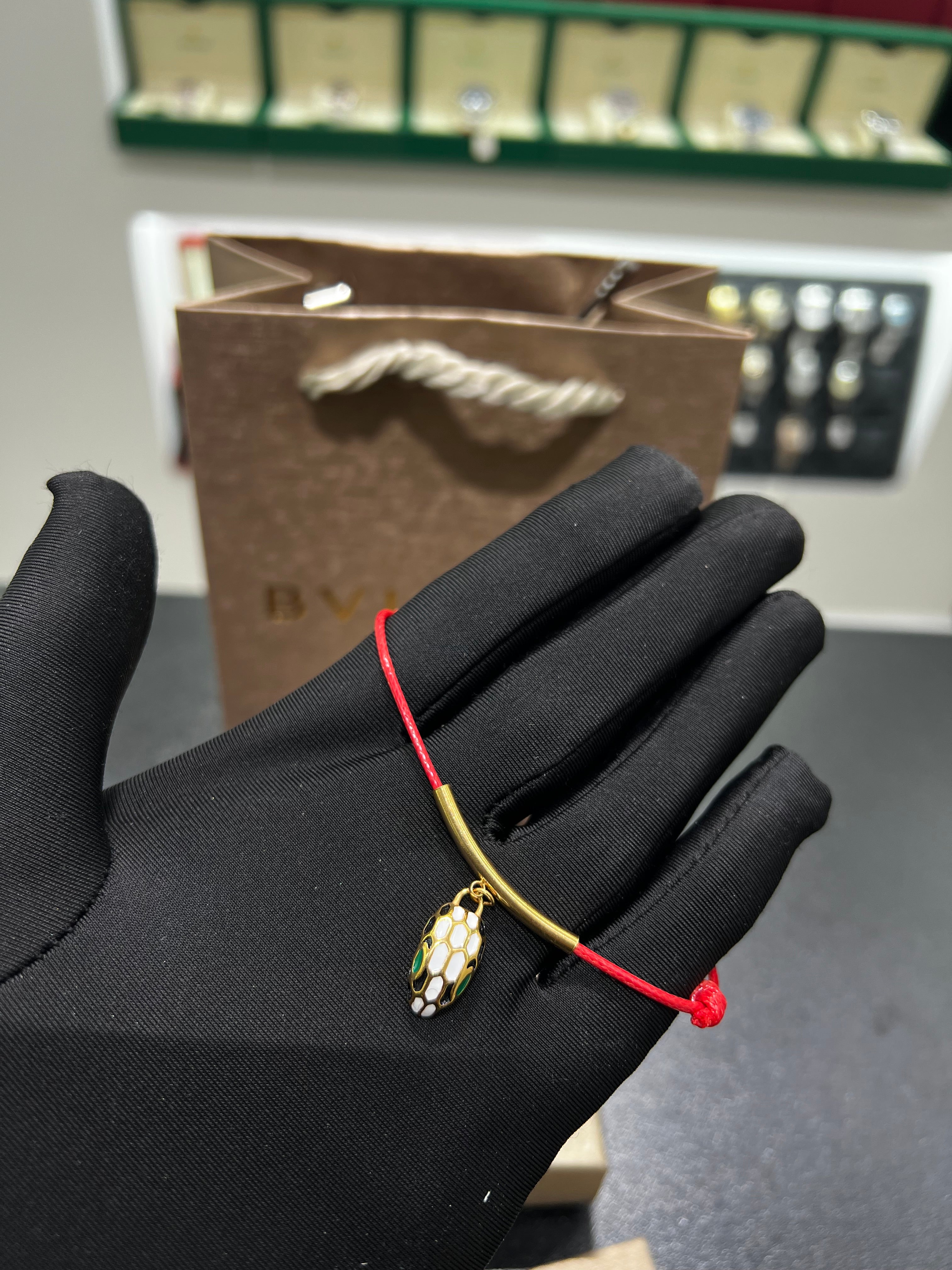 BULGARĮ RED THREAD BRACELET