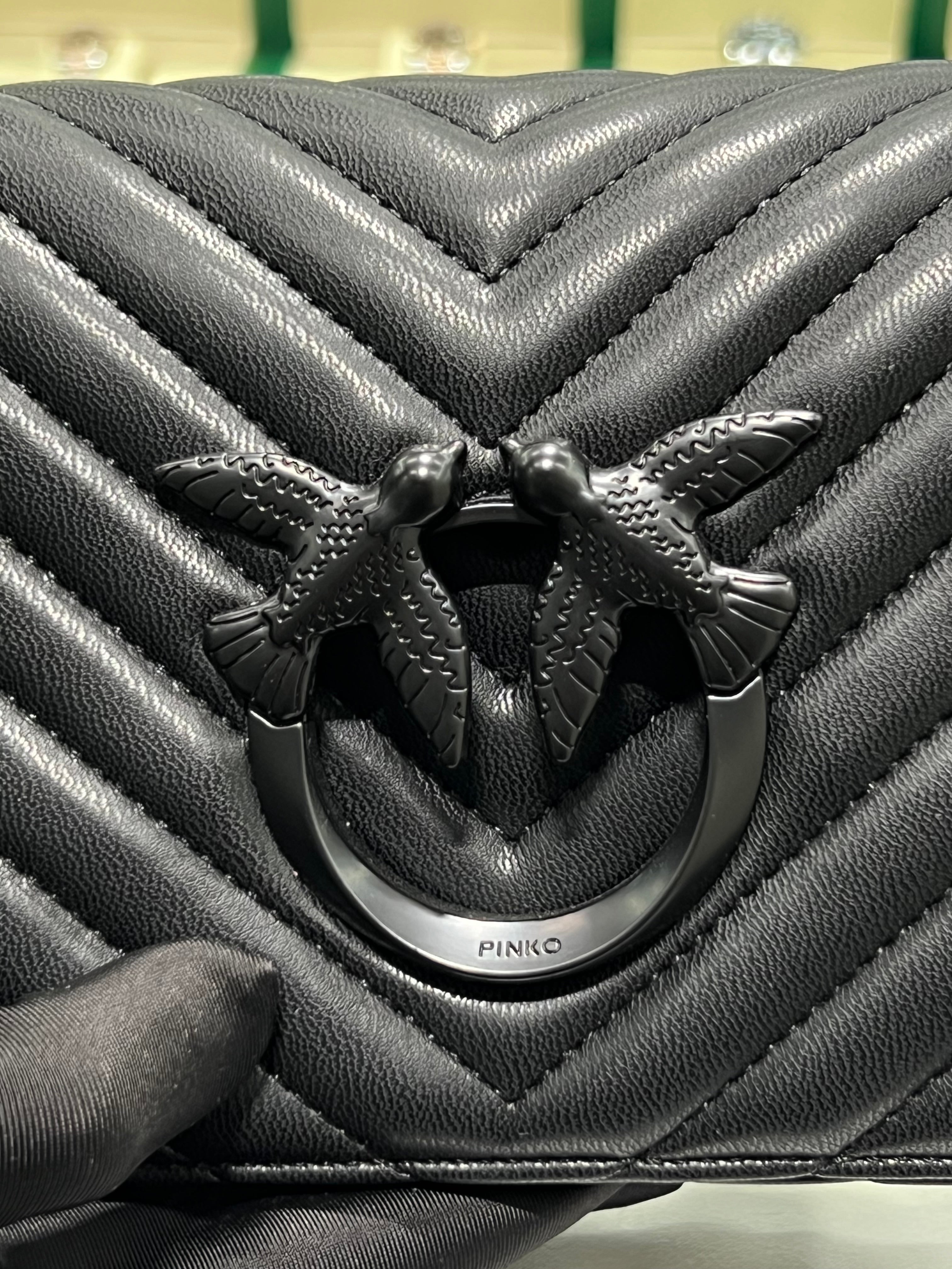 PINKŌ MINI LOVE BAG CLICK CHEVRON COLOUR BLOCK