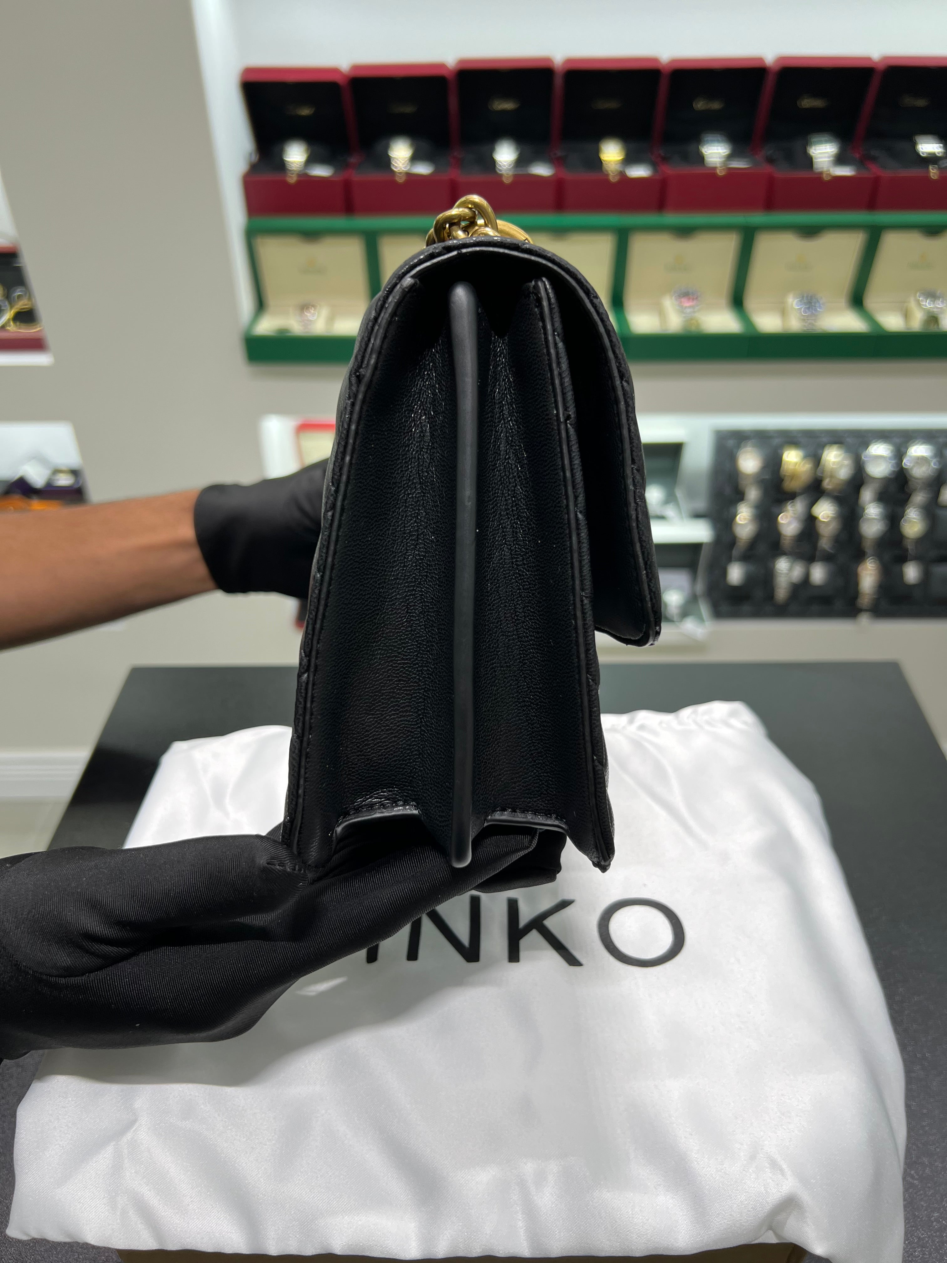 PINKŌ CLASSIC LOVE BAG ONE CHEVRON